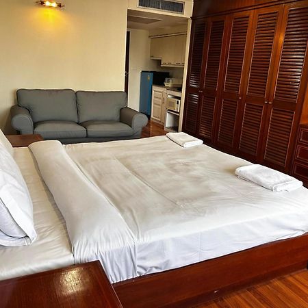 Omni Tower Sukhumvit Soi 4 Direct Apartment Bangkok Exterior photo