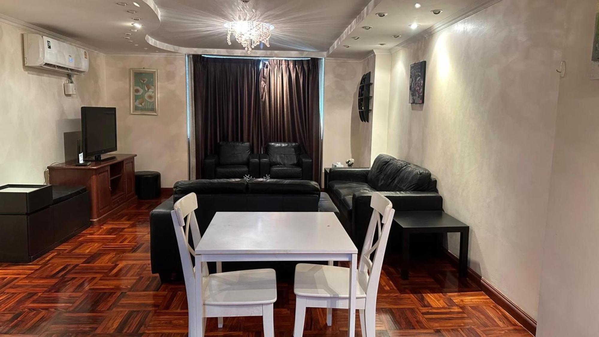 Omni Tower Sukhumvit Soi 4 Direct Apartment Bangkok Exterior photo
