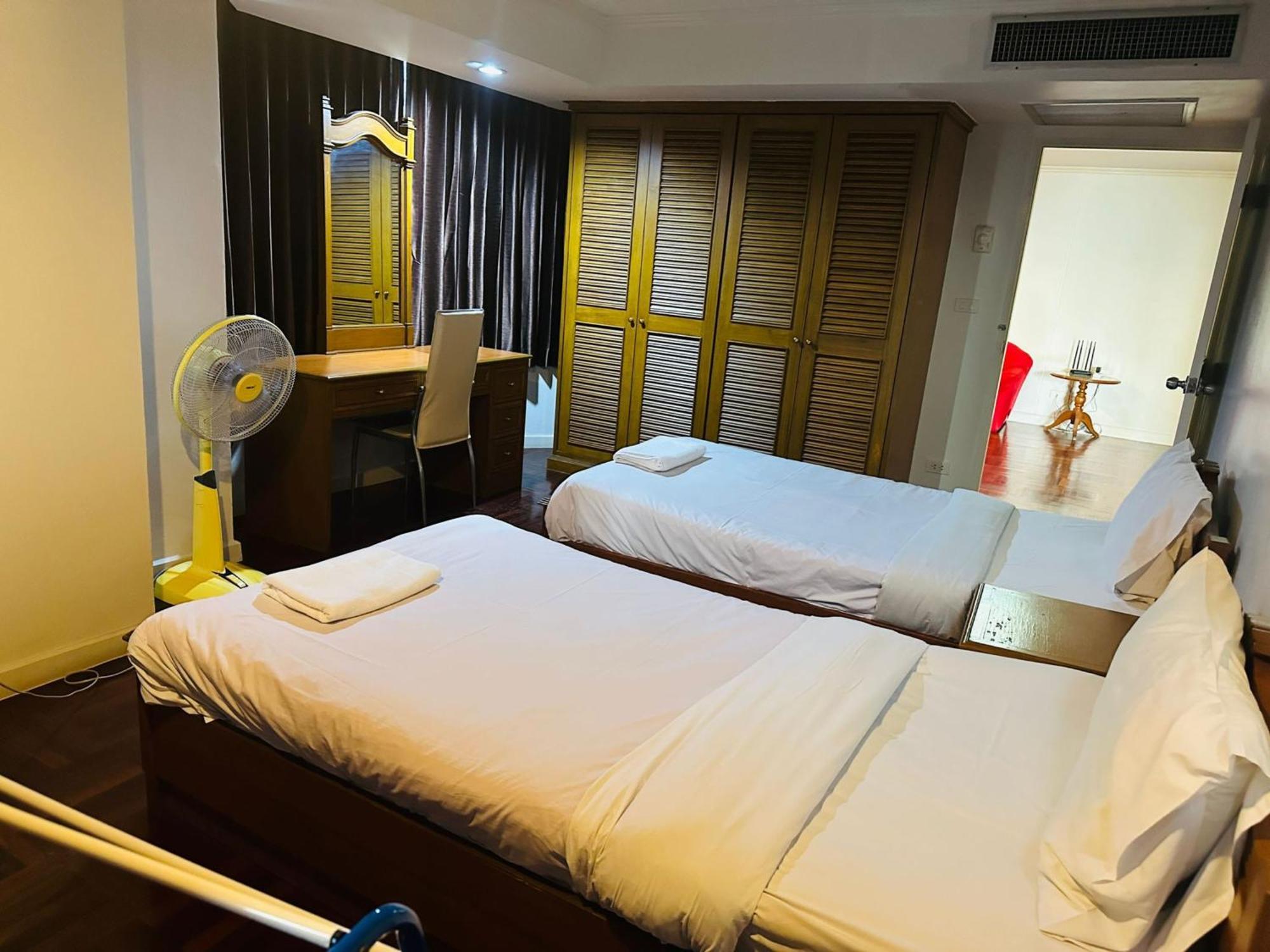 Omni Tower Sukhumvit Soi 4 Direct Apartment Bangkok Exterior photo