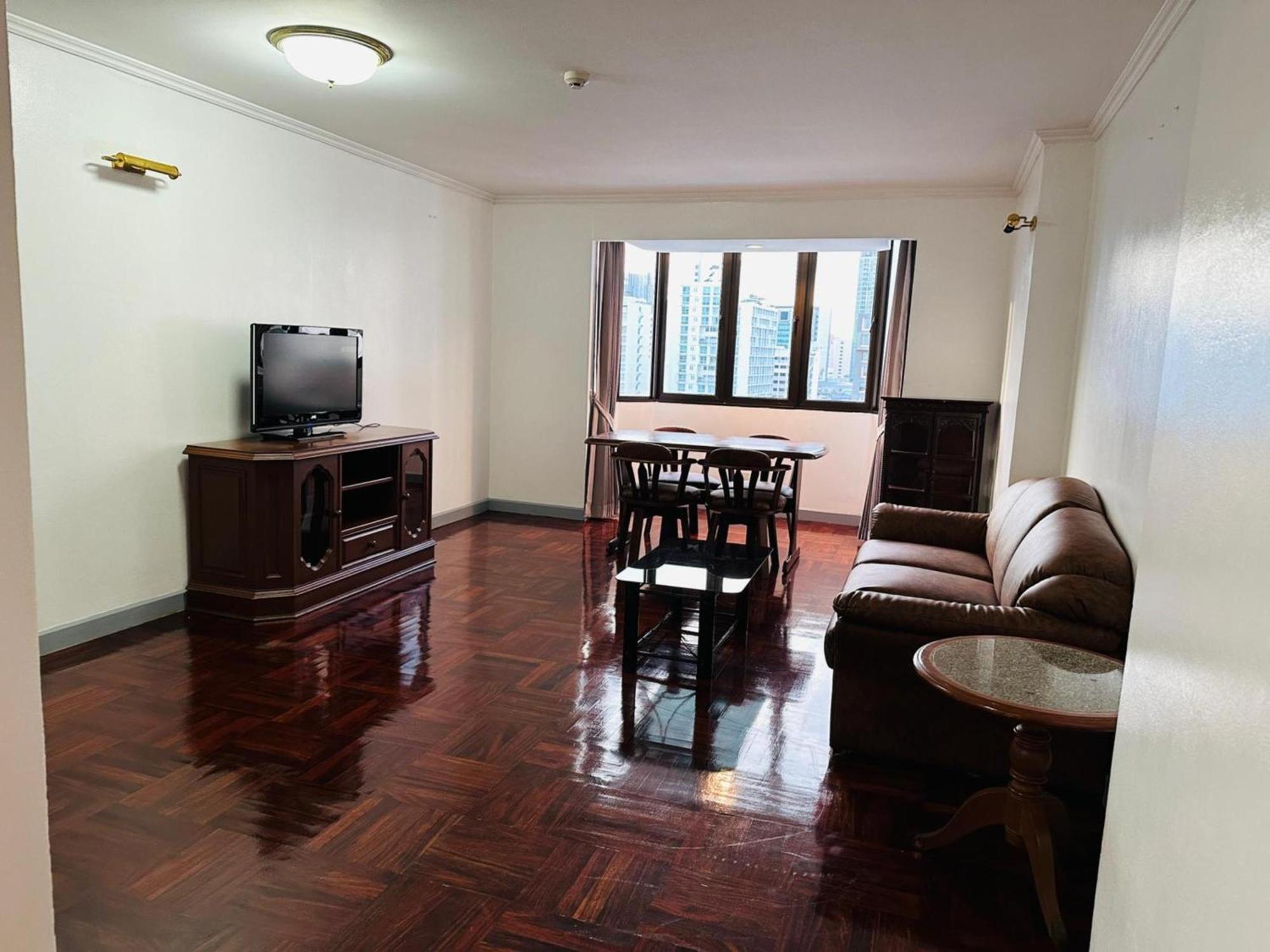 Omni Tower Sukhumvit Soi 4 Direct Apartment Bangkok Exterior photo