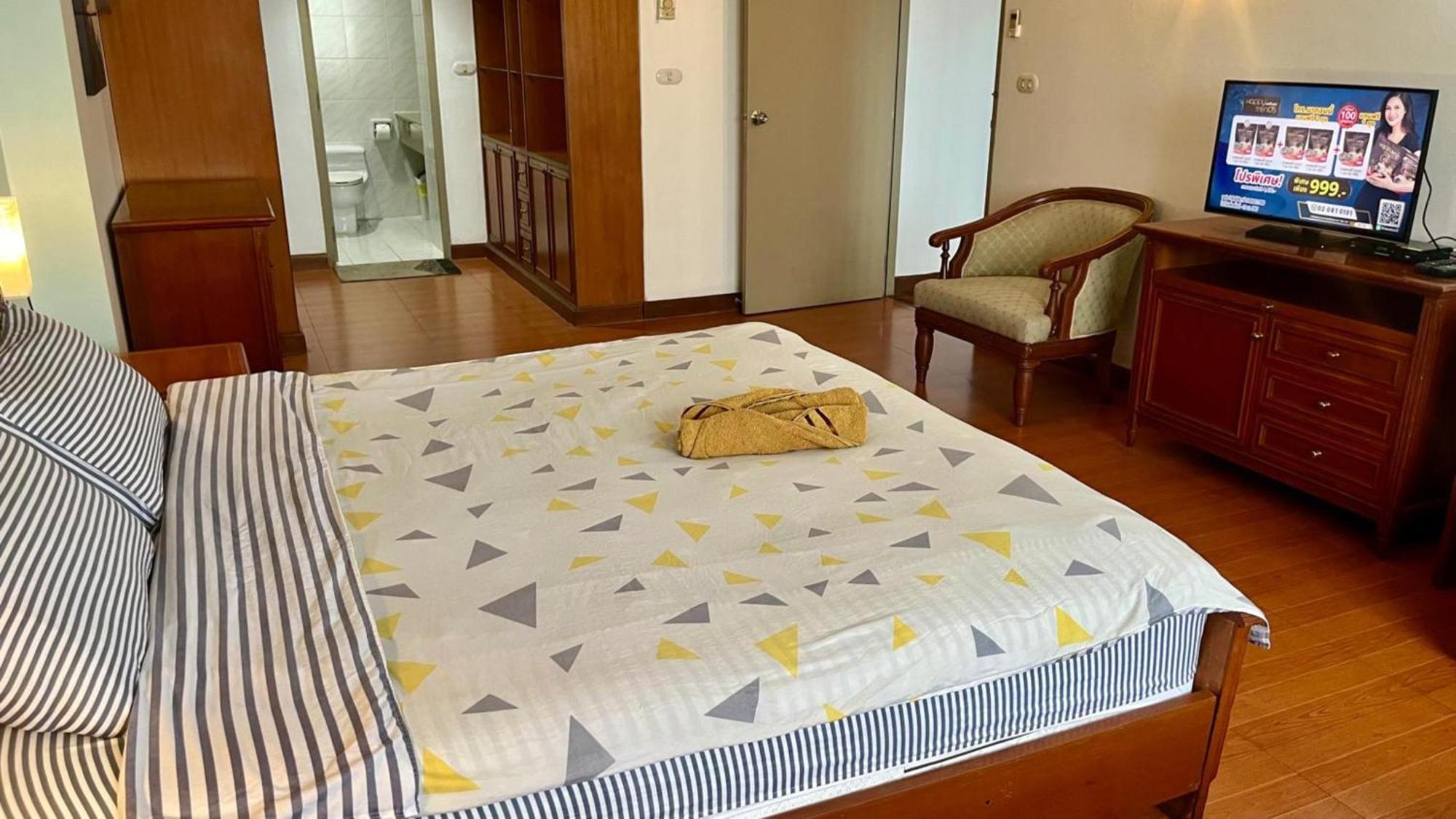 Omni Tower Sukhumvit Soi 4 Direct Apartment Bangkok Exterior photo