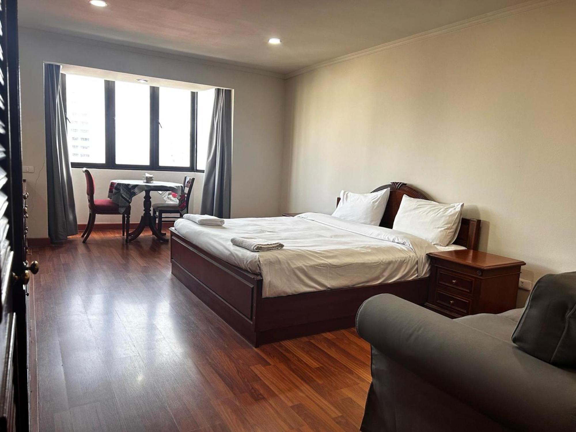 Omni Tower Sukhumvit Soi 4 Direct Apartment Bangkok Exterior photo
